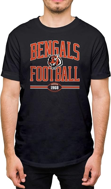 Amzomvip.com itannicniC slagneB LFN Football Arch - itannicniC slagneB Adult Short Sleeve Fan Tee for Men and Women